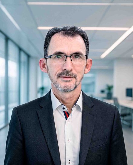 Retrato de Carlito de Souza, corretor de seguros
